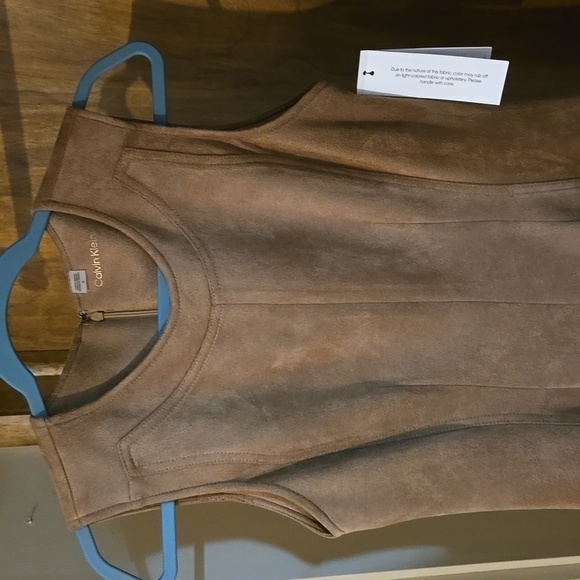 Elegant Tan Faux Suede Sleeveless Dress By Calvin Klien, Size 6, NWT - Picture 2 of 9